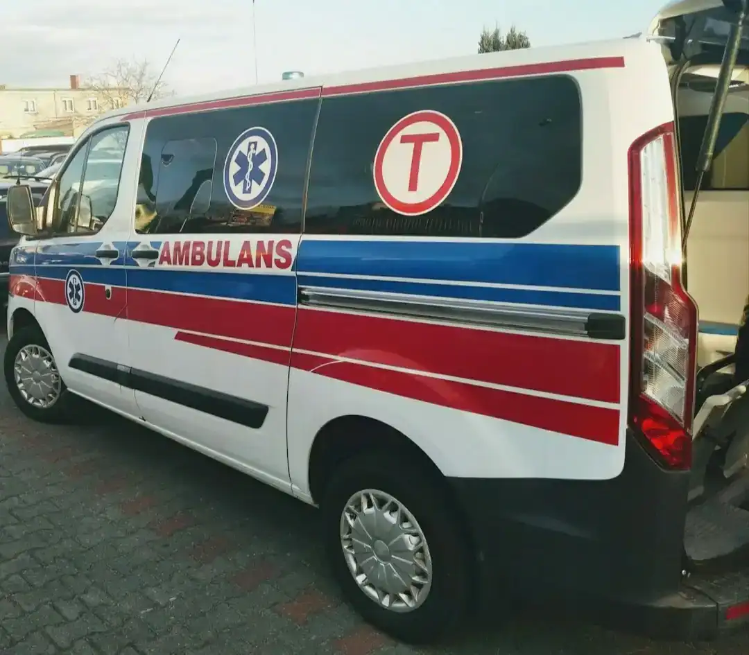 Ambulans Nona Med gotowy do transportu w Grodzisku Mazowieckim
